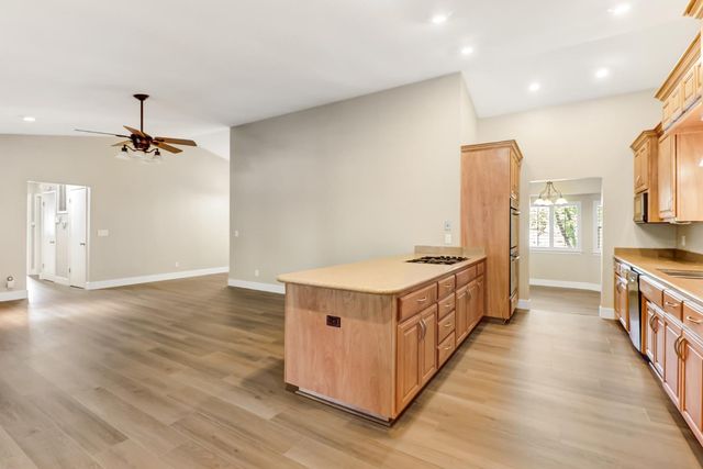 5945 Aspen Ct, Rocklin, CA 95677