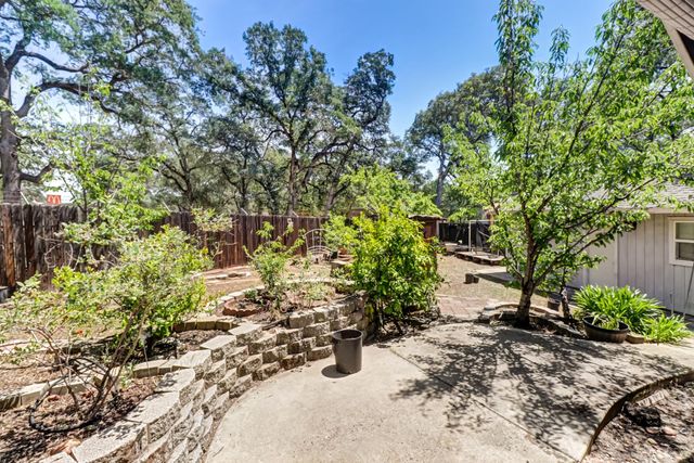 5945 Aspen Ct, Rocklin, CA 95677