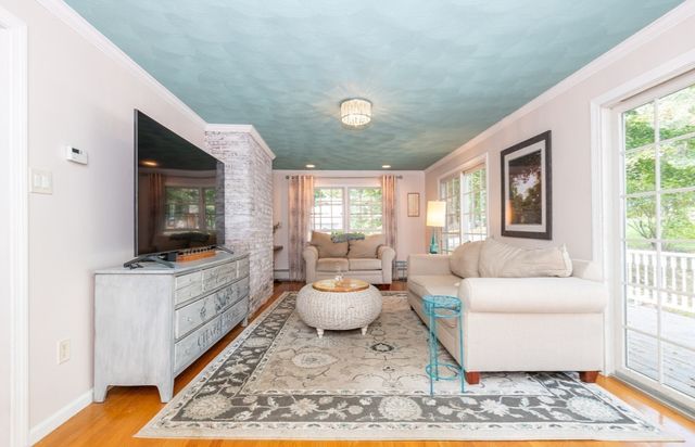 29 Doncaster Circle, Lynnfield, MA 01940