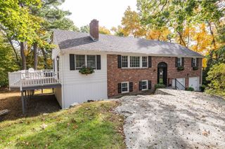 29 Doncaster Circle, Lynnfield, MA 01940
