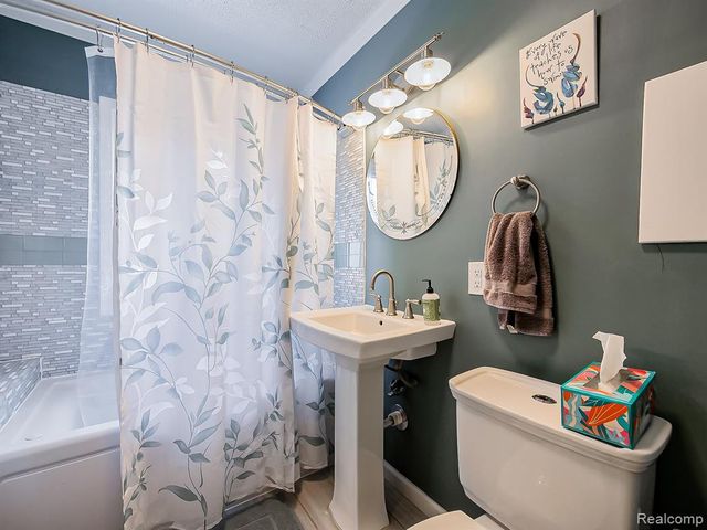 415 Meridan Street, Dearborn, MI 48124