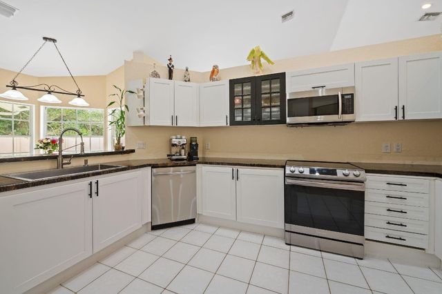 4080 NW 83rd Lane, Coral Springs, FL 33065