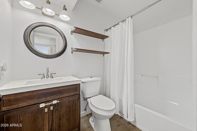1020 E REDFIELD Road, Tempe, AZ 85283