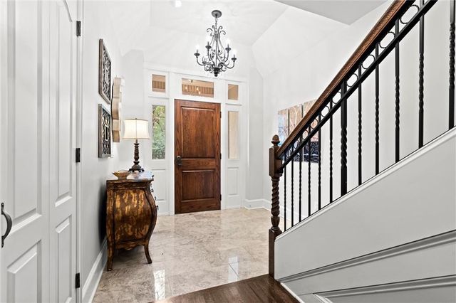 212 W 50th Street, Kansas City, MO 64112