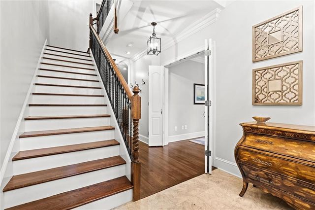 212 W 50th Street, Kansas City, MO 64112