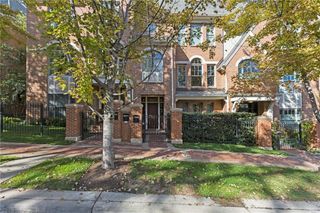 212 W 50th Street, Kansas City, MO 64112