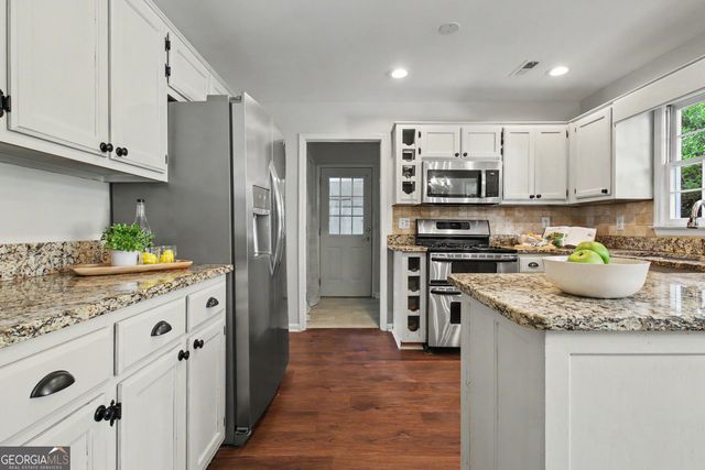 401 Walnut Grove Road, Peachtree City, GA 30269