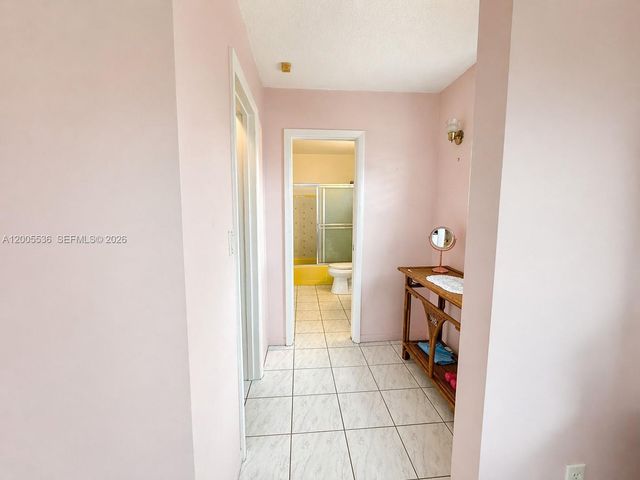 16701 NE 13th Ave 102, Miami, FL 33162