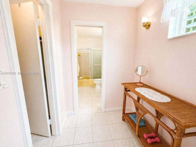16701 NE 13th Ave 102, Miami, FL 33162