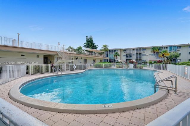 16701 NE 13th Ave 102, Miami, FL 33162
