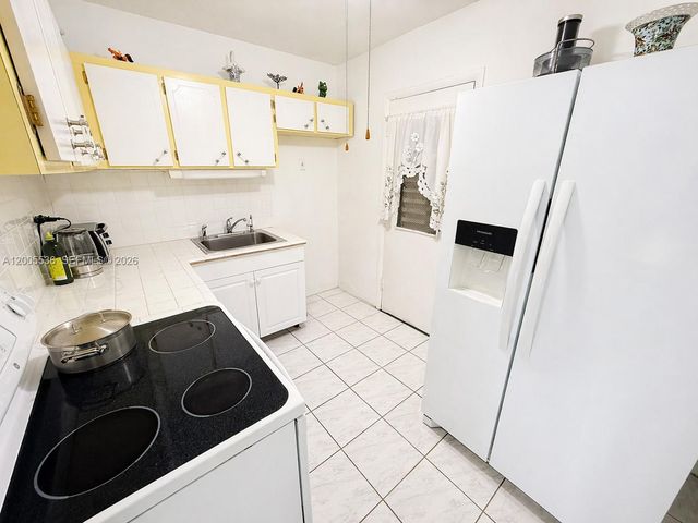 16701 NE 13th Ave 102, Miami, FL 33162