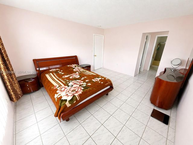 16701 NE 13th Ave 102, Miami, FL 33162