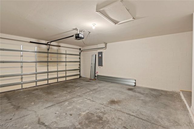 2709 Loreto CT, Cape Coral, FL 33909