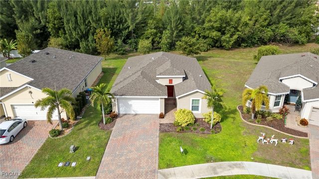 2709 Loreto CT, Cape Coral, FL 33909
