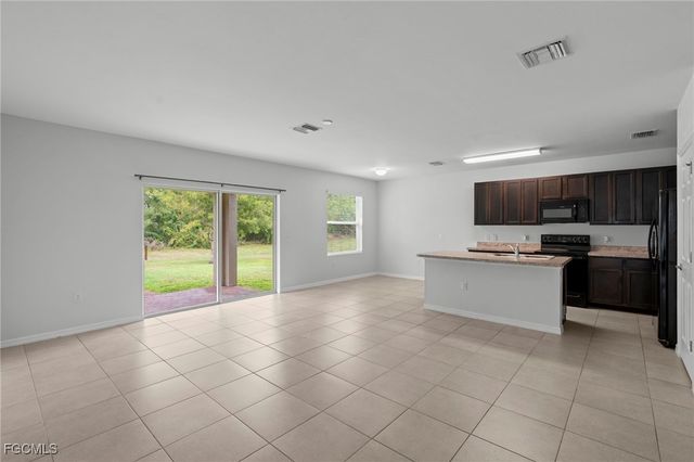 2709 Loreto CT, Cape Coral, FL 33909