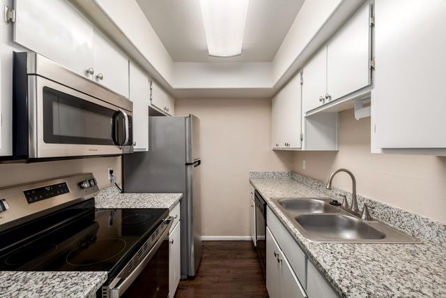 286 W Palomino Drive Unit 107, Chandler, AZ 85225