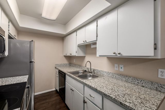 286 W Palomino Drive Unit 107, Chandler, AZ 85225