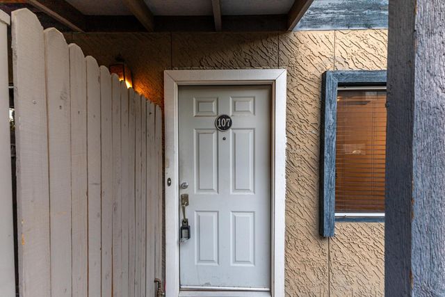 286 W Palomino Drive Unit 107, Chandler, AZ 85225