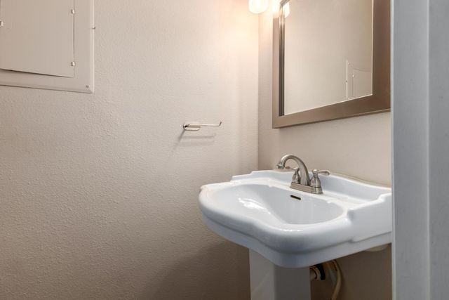 286 W Palomino Drive Unit 107, Chandler, AZ 85225