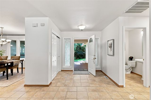 17523 Maple Hill Avenue NE, Poulsbo, WA 98370