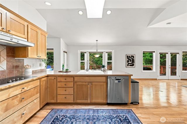 17523 Maple Hill Avenue NE, Poulsbo, WA 98370