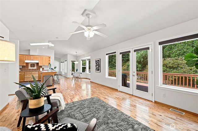 17523 Maple Hill Avenue NE, Poulsbo, WA 98370