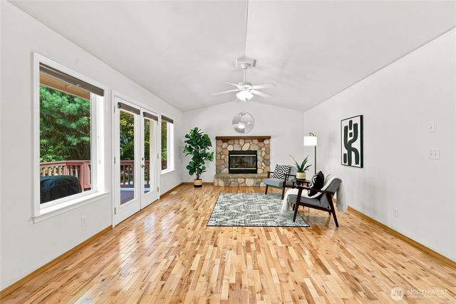 17523 Maple Hill Avenue NE, Poulsbo, WA 98370