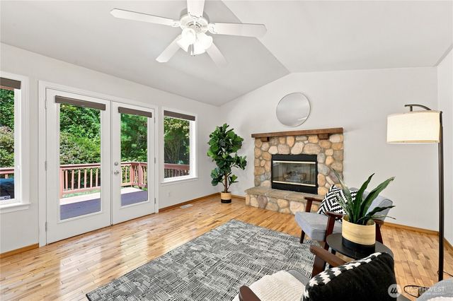 17523 Maple Hill Avenue NE, Poulsbo, WA 98370