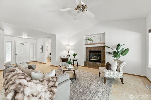 17523 Maple Hill Avenue NE, Poulsbo, WA 98370