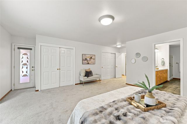 17523 Maple Hill Avenue NE, Poulsbo, WA 98370