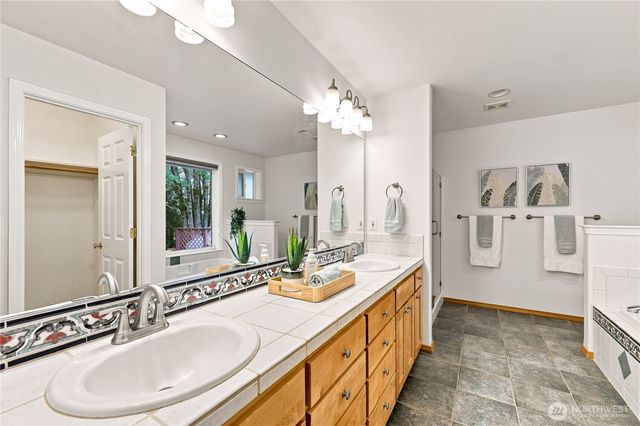 17523 Maple Hill Avenue NE, Poulsbo, WA 98370