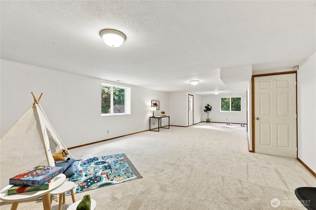 17523 Maple Hill Avenue NE, Poulsbo, WA 98370