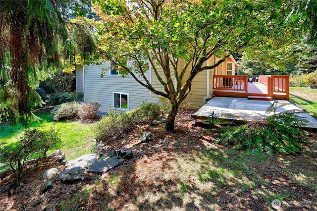 17523 Maple Hill Avenue NE, Poulsbo, WA 98370