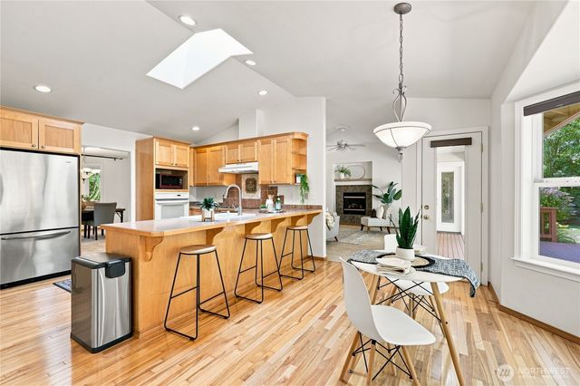 17523 Maple Hill Avenue NE, Poulsbo, WA 98370