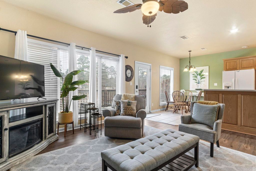 126 Chambers Pt Apt A, Hot Springs, AR 71913