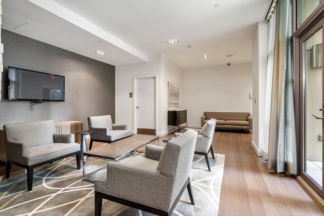 43 Westland Ave 605, Boston, MA 02115