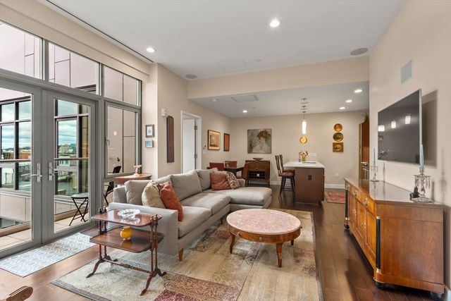 43 Westland Ave 605, Boston, MA 02115
