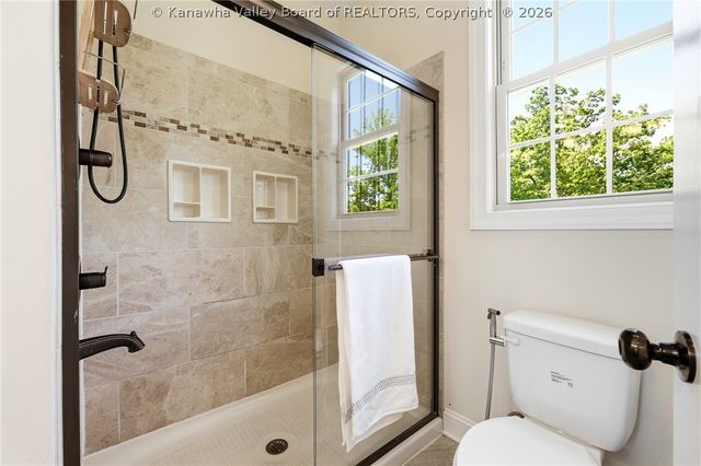 112 Patriot Way, Charleston, WV 25314