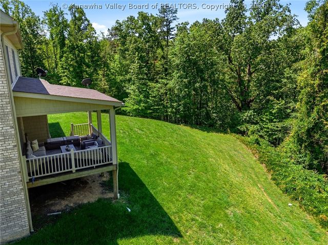 112 Patriot Way, Charleston, WV 25314