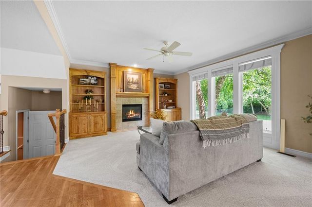15015 W 74 Street, Shawnee, KS 66216