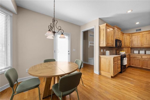 15015 W 74 Street, Shawnee, KS 66216