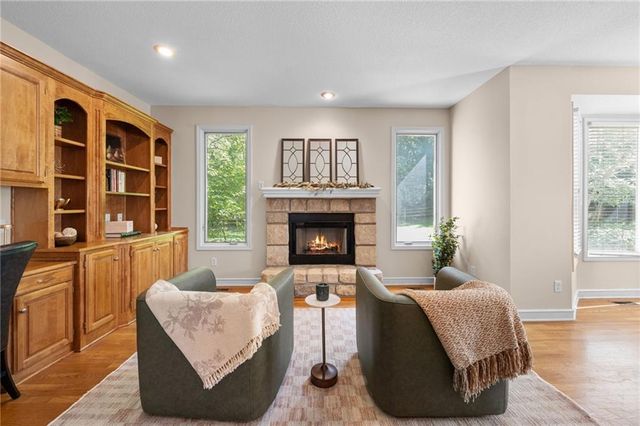 15015 W 74 Street, Shawnee, KS 66216