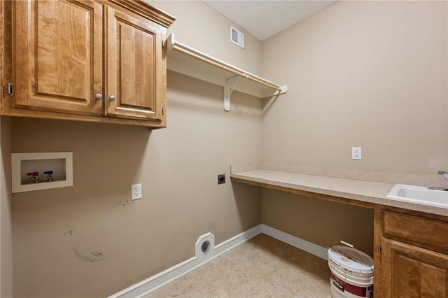 15015 W 74 Street, Shawnee, KS 66216