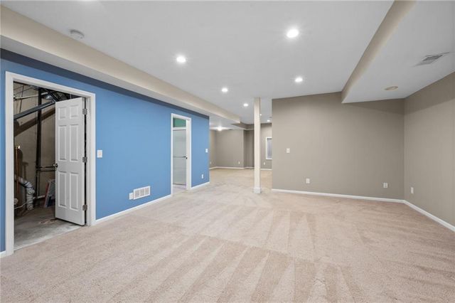 15015 W 74 Street, Shawnee, KS 66216