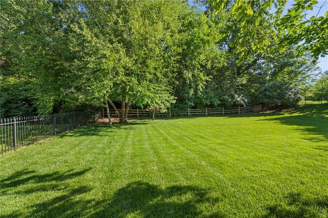 15015 W 74 Street, Shawnee, KS 66216