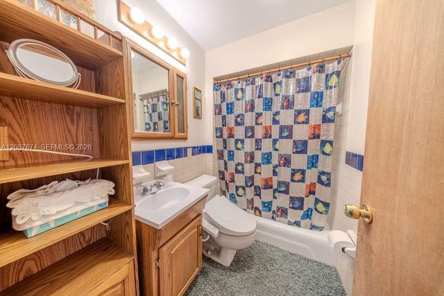 919 S Lakeside Place, Lantana, FL 33462