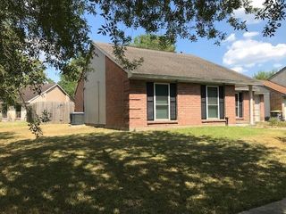 22738 Millgate Dr, Spring, TX 77373