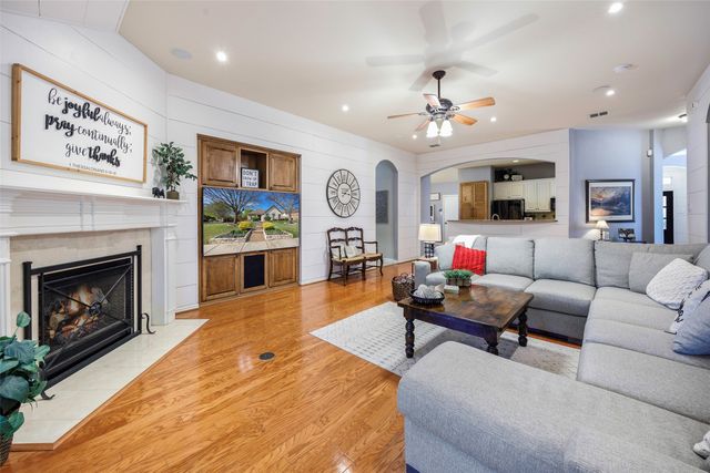 2801 Pioneer Drive, Melissa, TX 75454