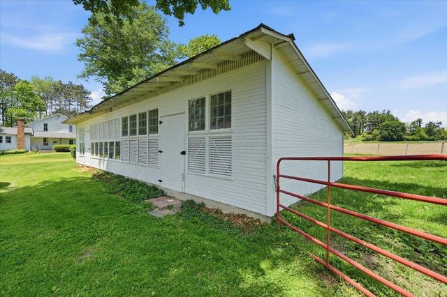 8040 Thayer Road, Mount Vernon, OH 43050