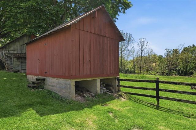8040 Thayer Road, Mount Vernon, OH 43050